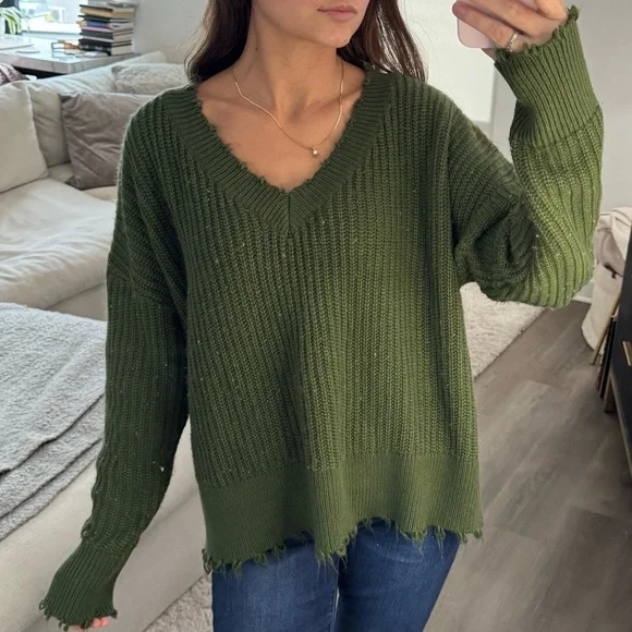 Glam Green Distressed Hen V-Neck Long Sleeve Knit Sweater S/M - Picture 6 of 9